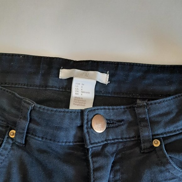 H&M: Black Women's Straight Leg Jeans - Picture 2 of 4